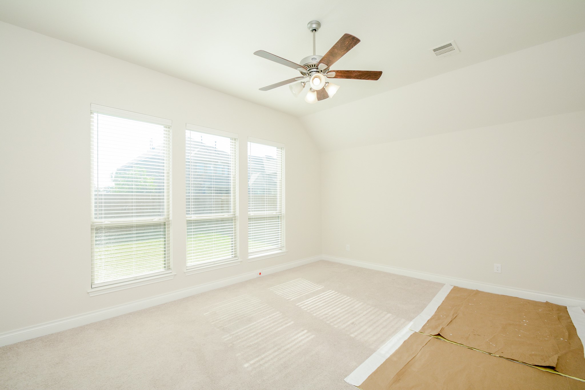 28127 Knight Peak Drive Spring, TX 77386 - Photo 18 of 42 an empty room with a window