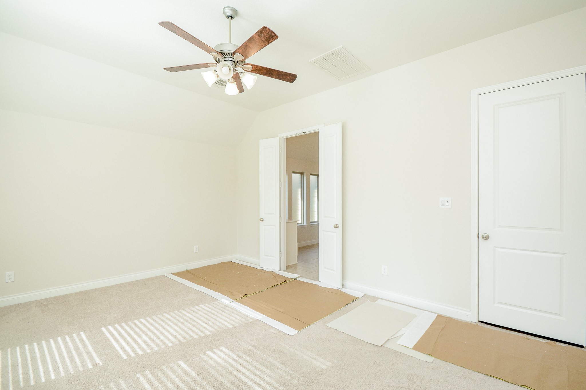 28127 Knight Peak Drive Spring, TX 77386 - Photo 20 of 42 a view of a room with a ceiling fan