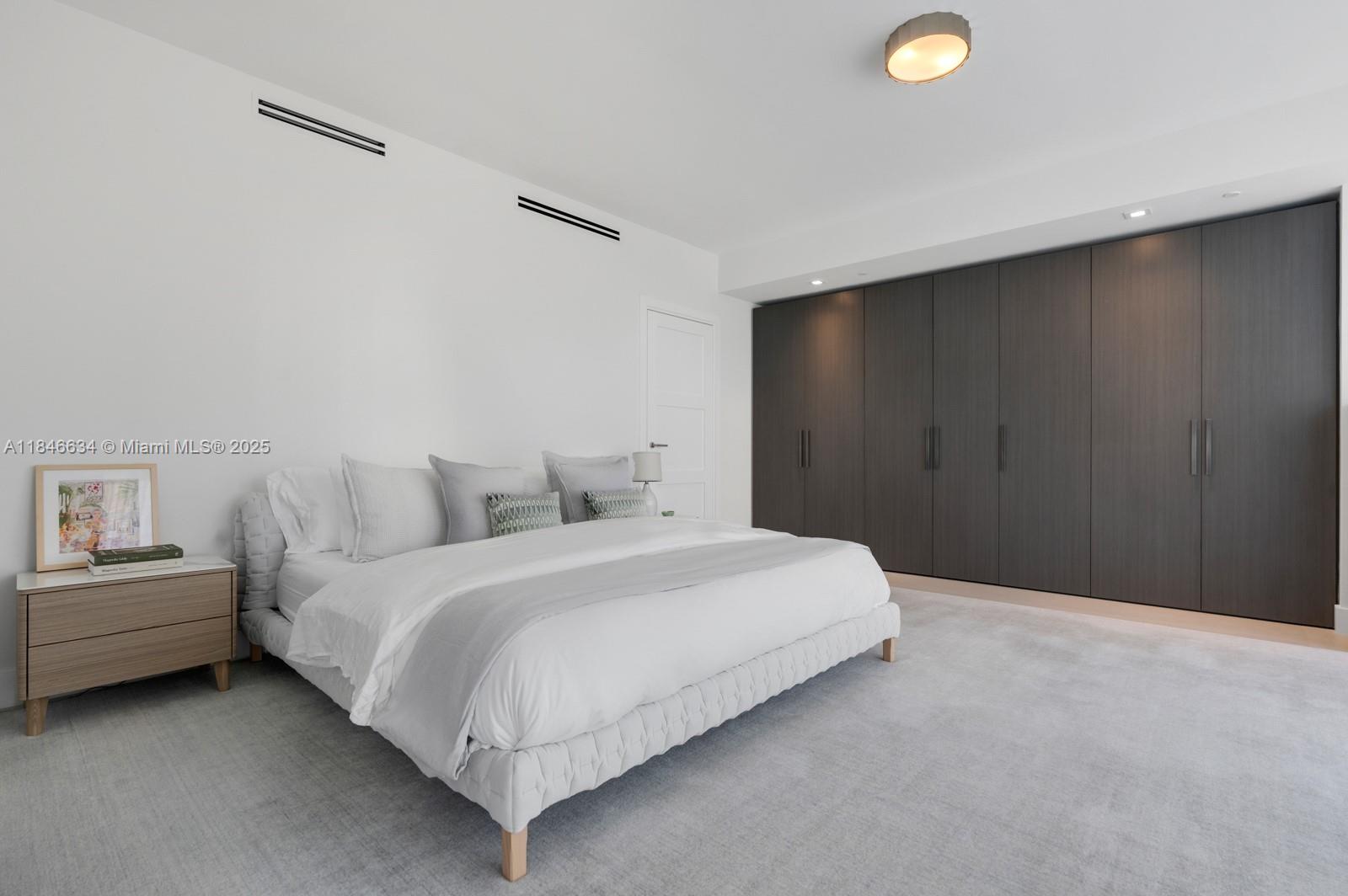 1 Collins Avenue, Unit 605 Miami Beach, FL 33139 - Photo 11 of 33