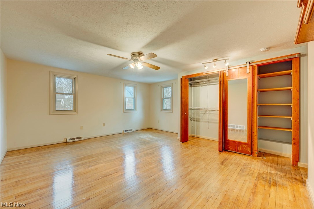 3574 Tullamore Road Cleveland, OH 44118 - Photo 24 of 35