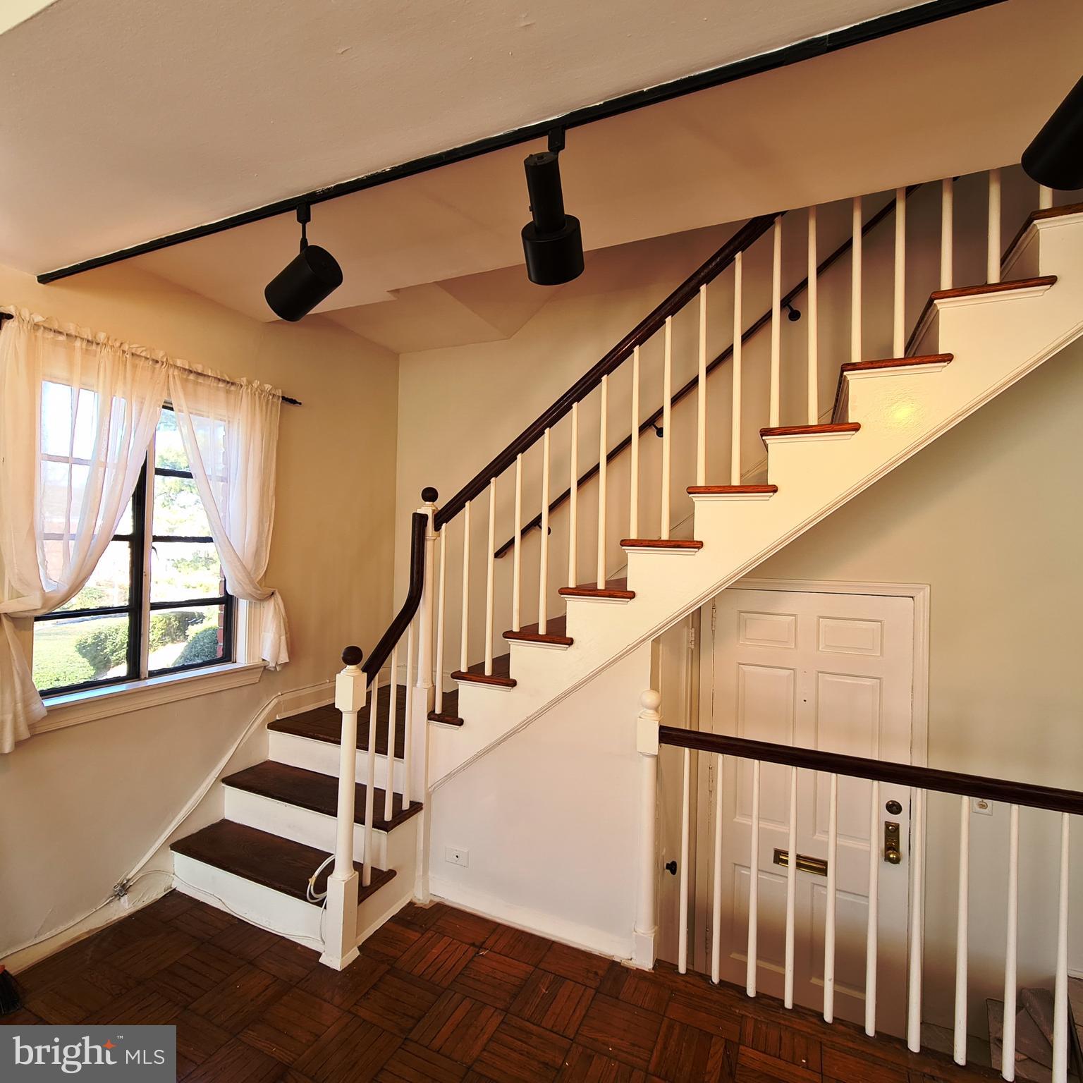 3215 Gunston Road, Unit 108 Alexandria, VA 22302 - Photo 19 of 55