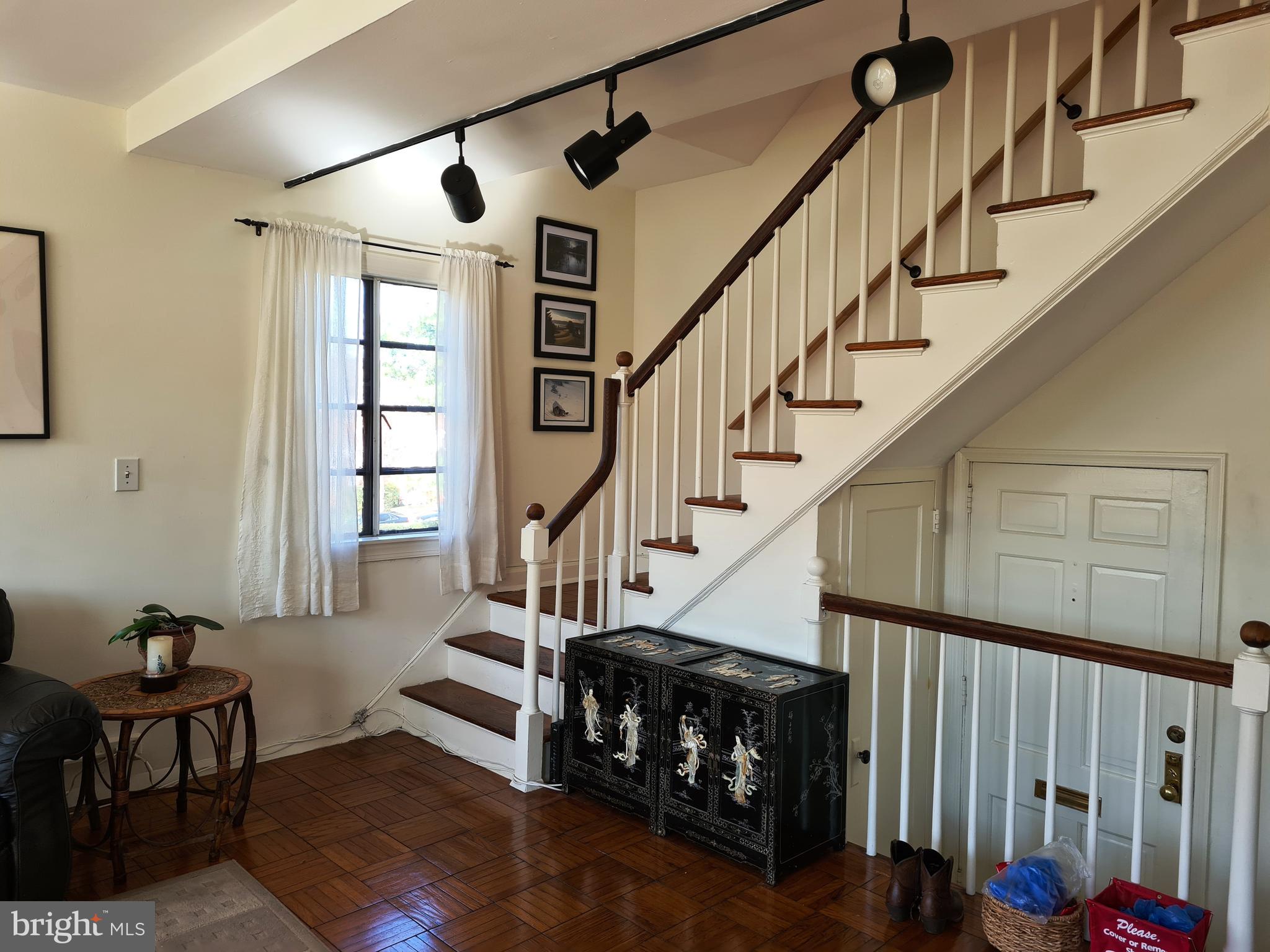 3215 Gunston Road, Unit 108 Alexandria, VA 22302 - Photo 3 of 55