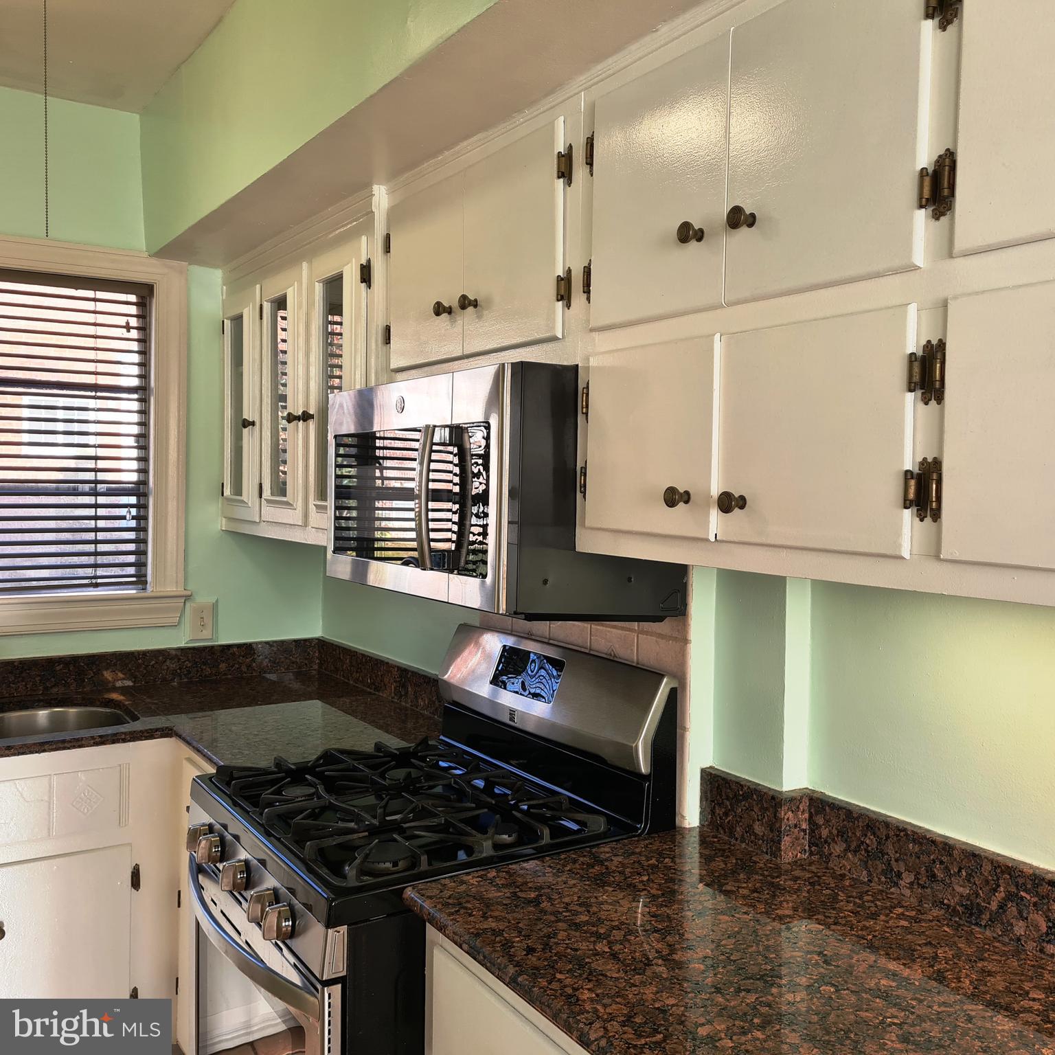 3215 Gunston Road, Unit 108 Alexandria, VA 22302 - Photo 6 of 55