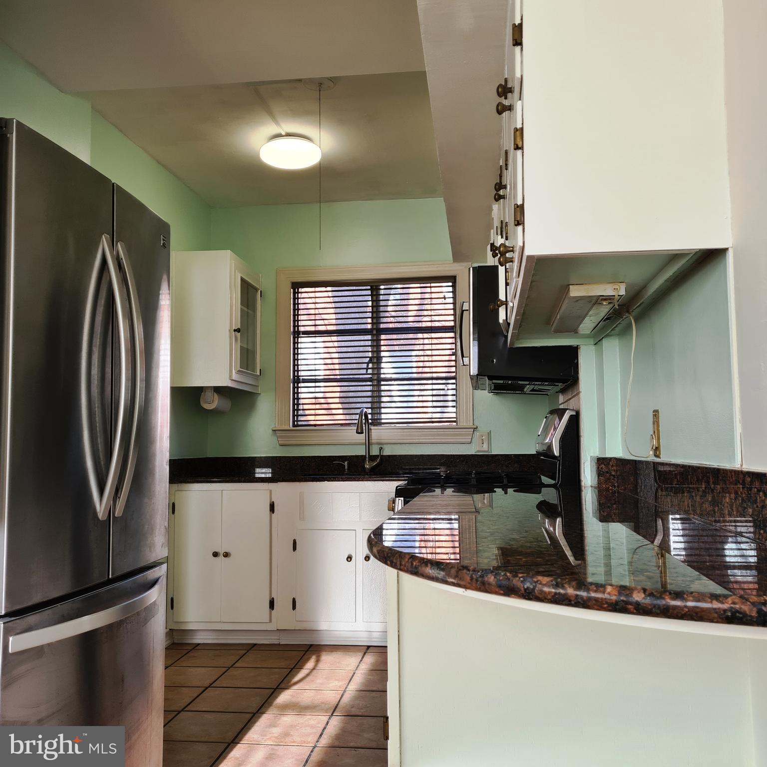 3215 Gunston Road, Unit 108 Alexandria, VA 22302 - Photo 9 of 55