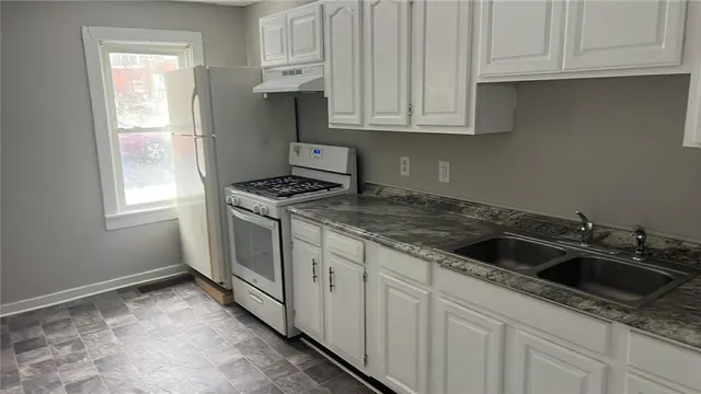 $1,100 | 77-79 Avenue Avenue East, Unit 79, Geneva, NY 14456