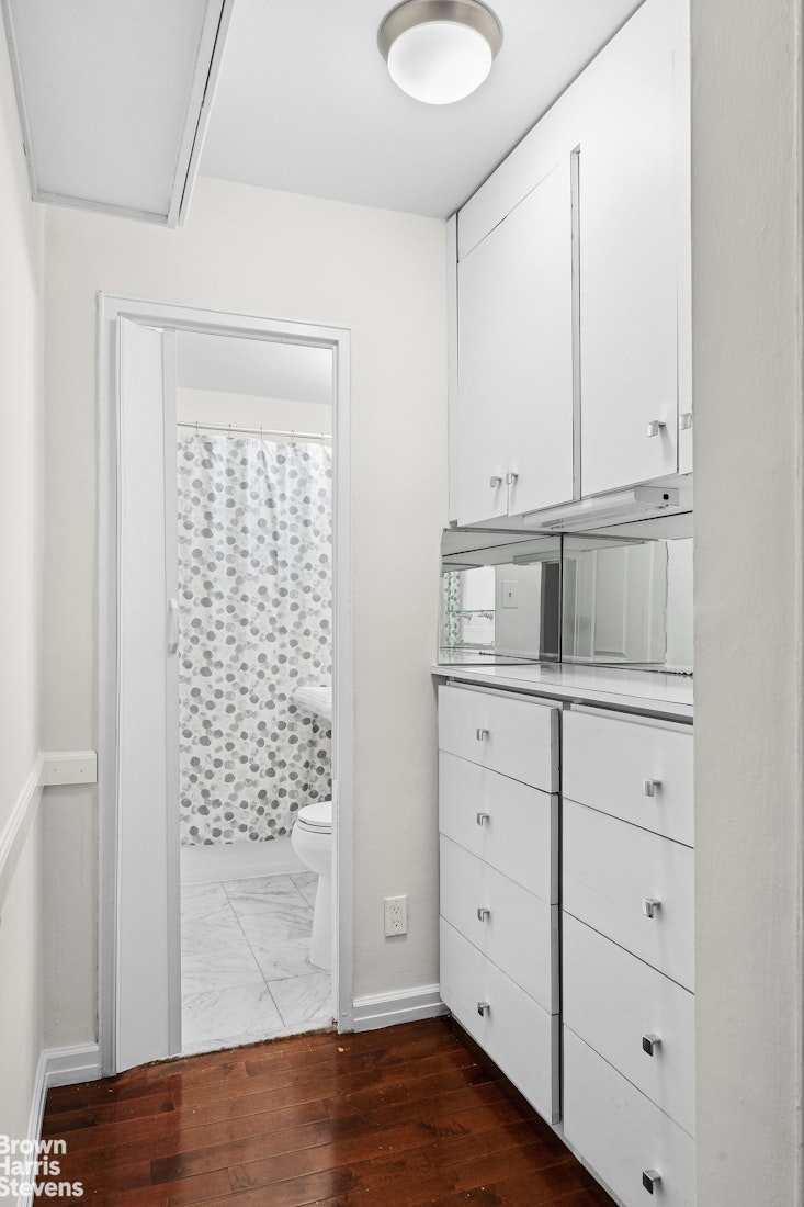 222 East 80th Street, Unit 3H Manhattan, NY 10075 - Photo 11 of 16