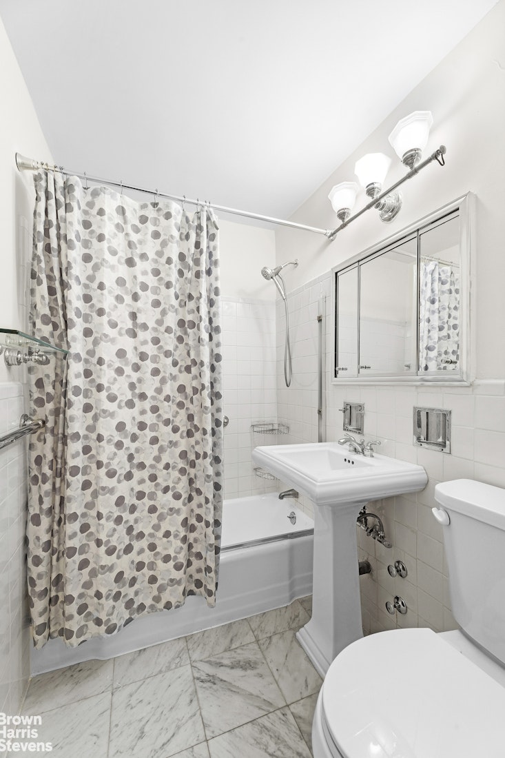 222 East 80th Street, Unit 3H Manhattan, NY 10075 - Photo 12 of 16