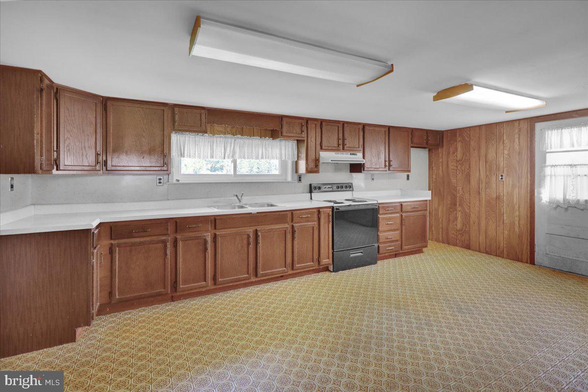 2305 Hill Road Perkiomenville, PA 18074 - Photo 21 of 43 Gallery Image 21