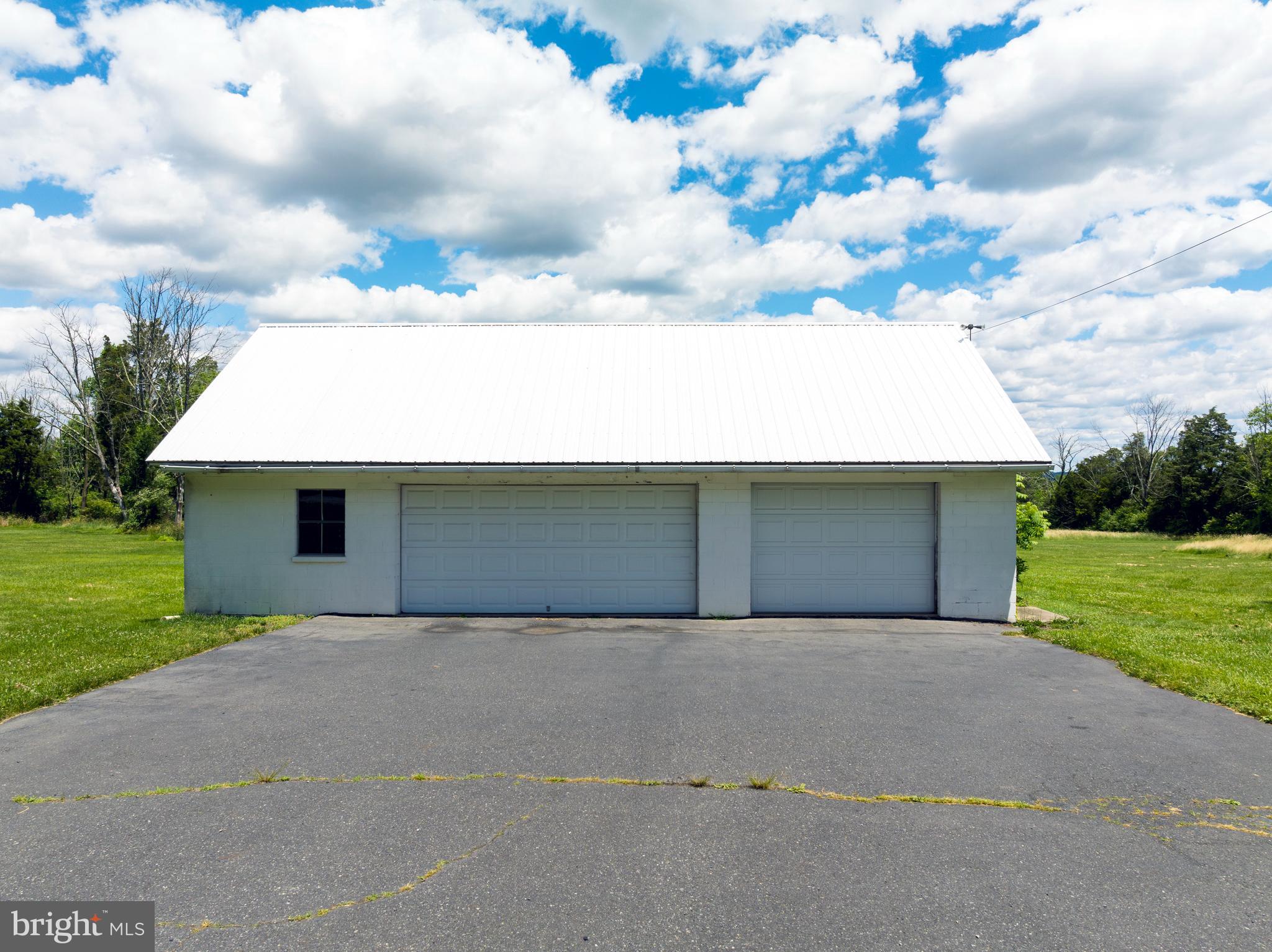 2305 Hill Road Perkiomenville, PA 18074 - Photo 3 of 43 Gallery Image 3