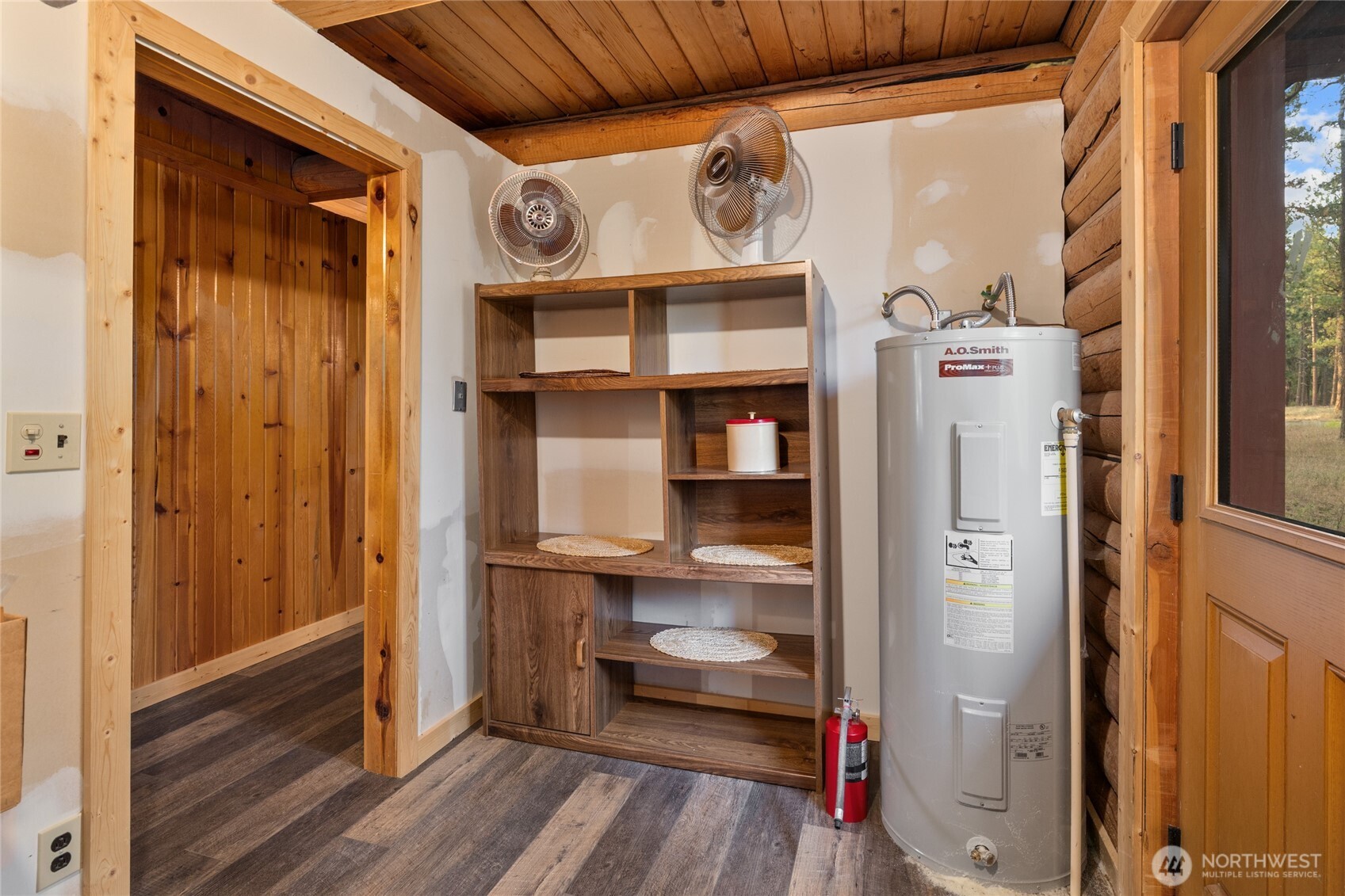 300 Teanaway Ridge Way Cle Elum, WA 98922 - Photo 24 of 38 a view of front door of house