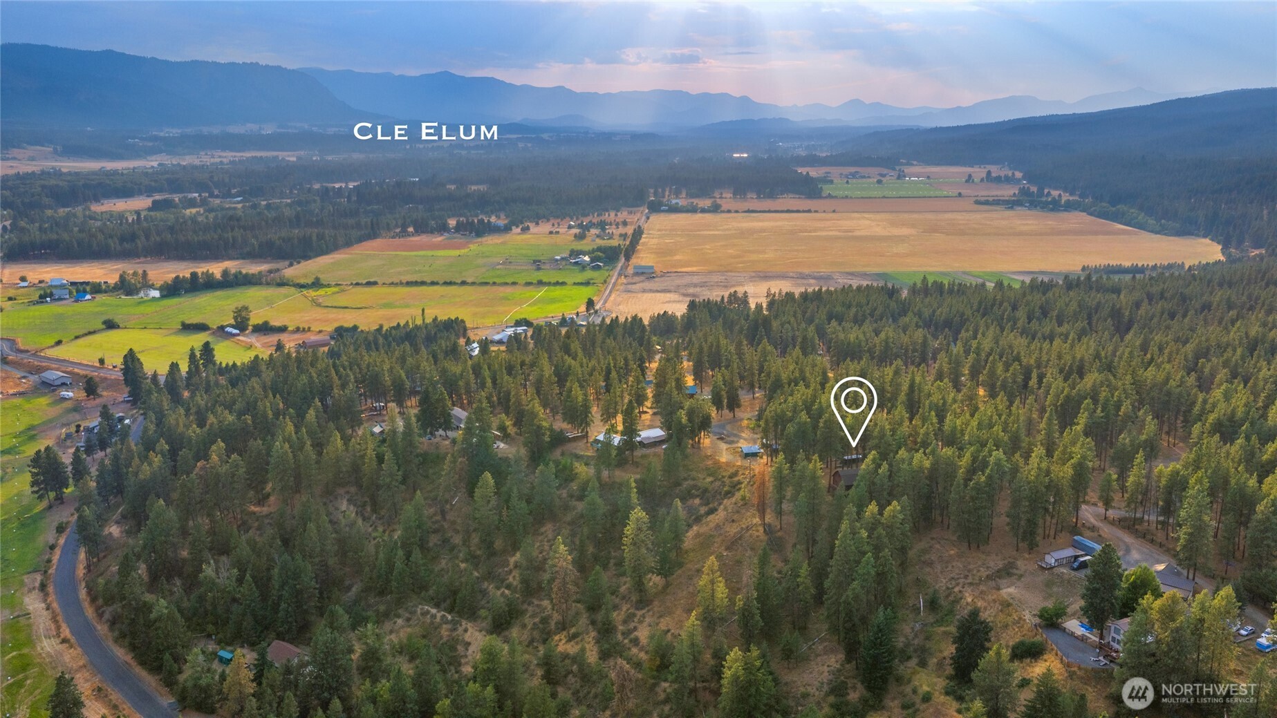 300 Teanaway Ridge Way Cle Elum, WA 98922 - Photo 35 of 38 a view of a city
