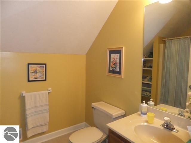 4625 Wyatt Road Traverse City, MI 49684 - Photo 14 of 22 1737005-13.JPG