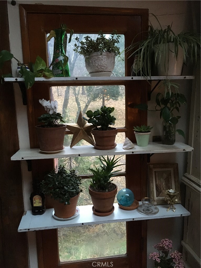 23228 Brookside Road Crestline, CA 92325 - Photo 14 of 22