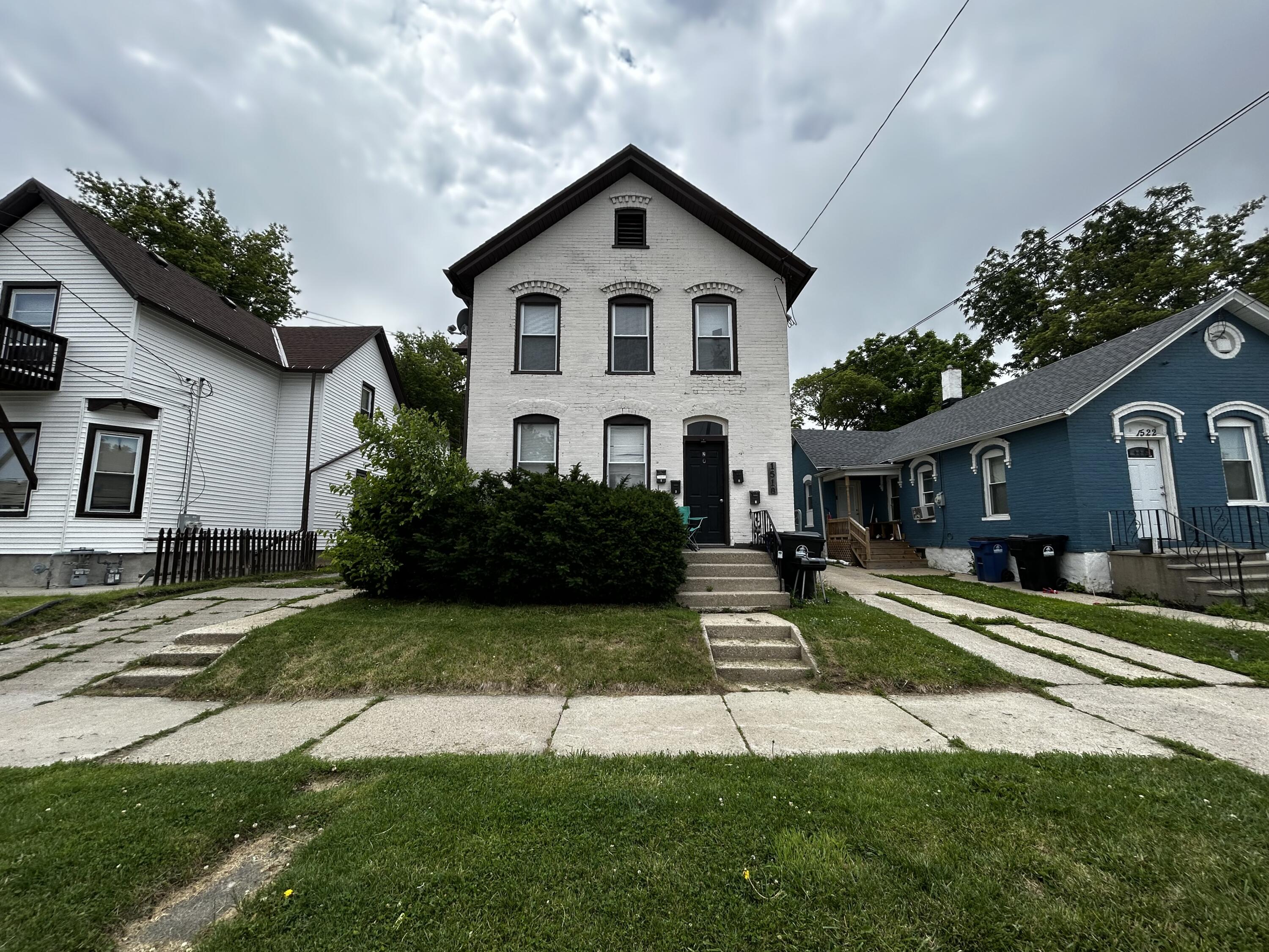 1518 Geneva Street Racine, WI 53404 - Photo 2 of 17 IMG_7883