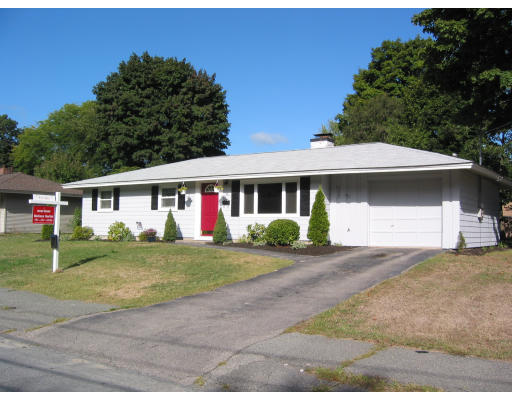 35 Alfred Road Braintree, MA 02184 - Photo 2 of 14 Gallery Image 2
