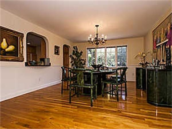 99 Pickwick Road Newton, MA 02468 - Photo 9 of 25 Gallery Image 9