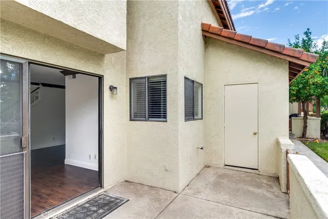 a view of a house with entryway