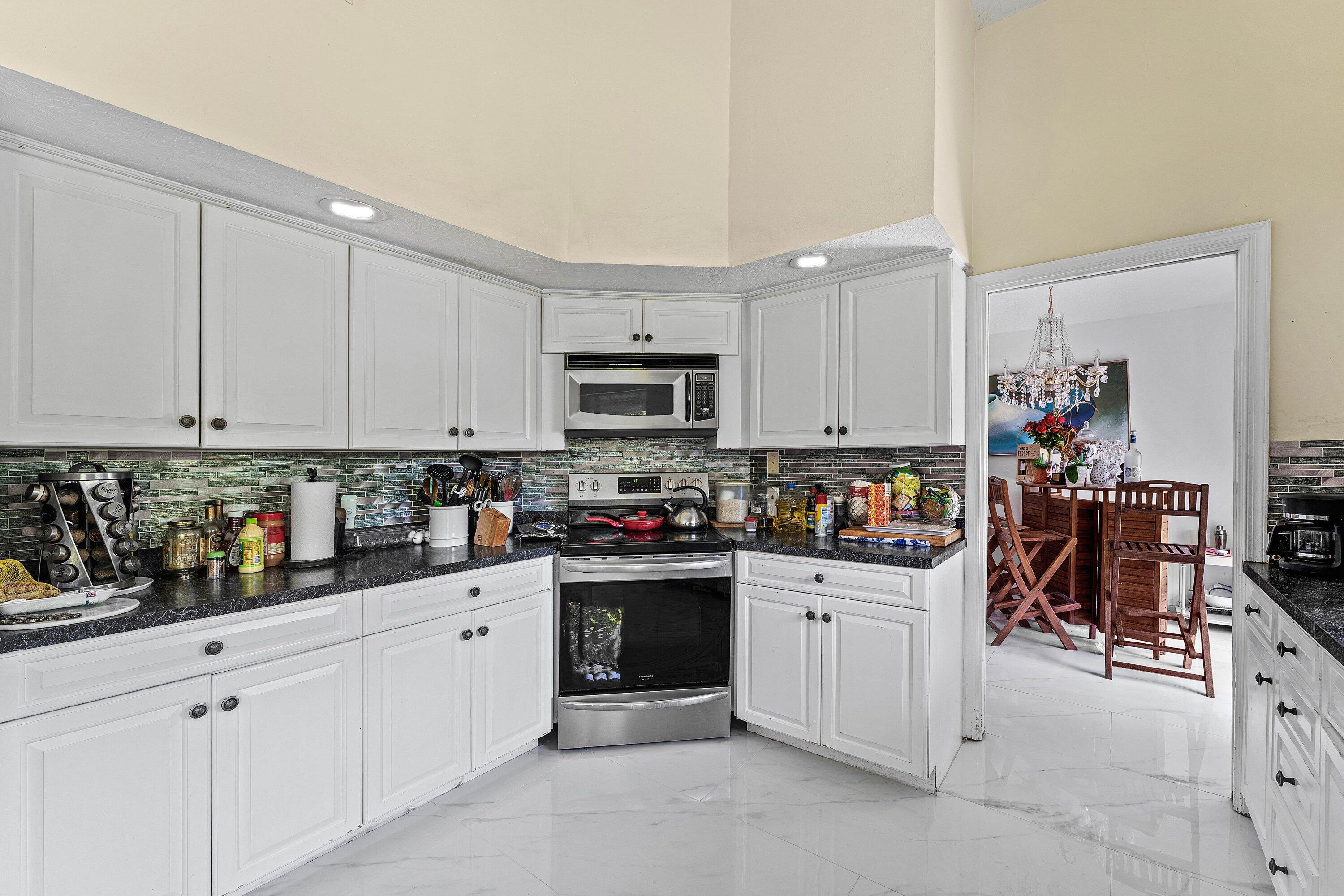 2350 Northwest 5th Avenue Boca Raton, FL 33431 - Photo 14 of 34 012-2350Northwest5thAvenue-BocaRaton-FL-