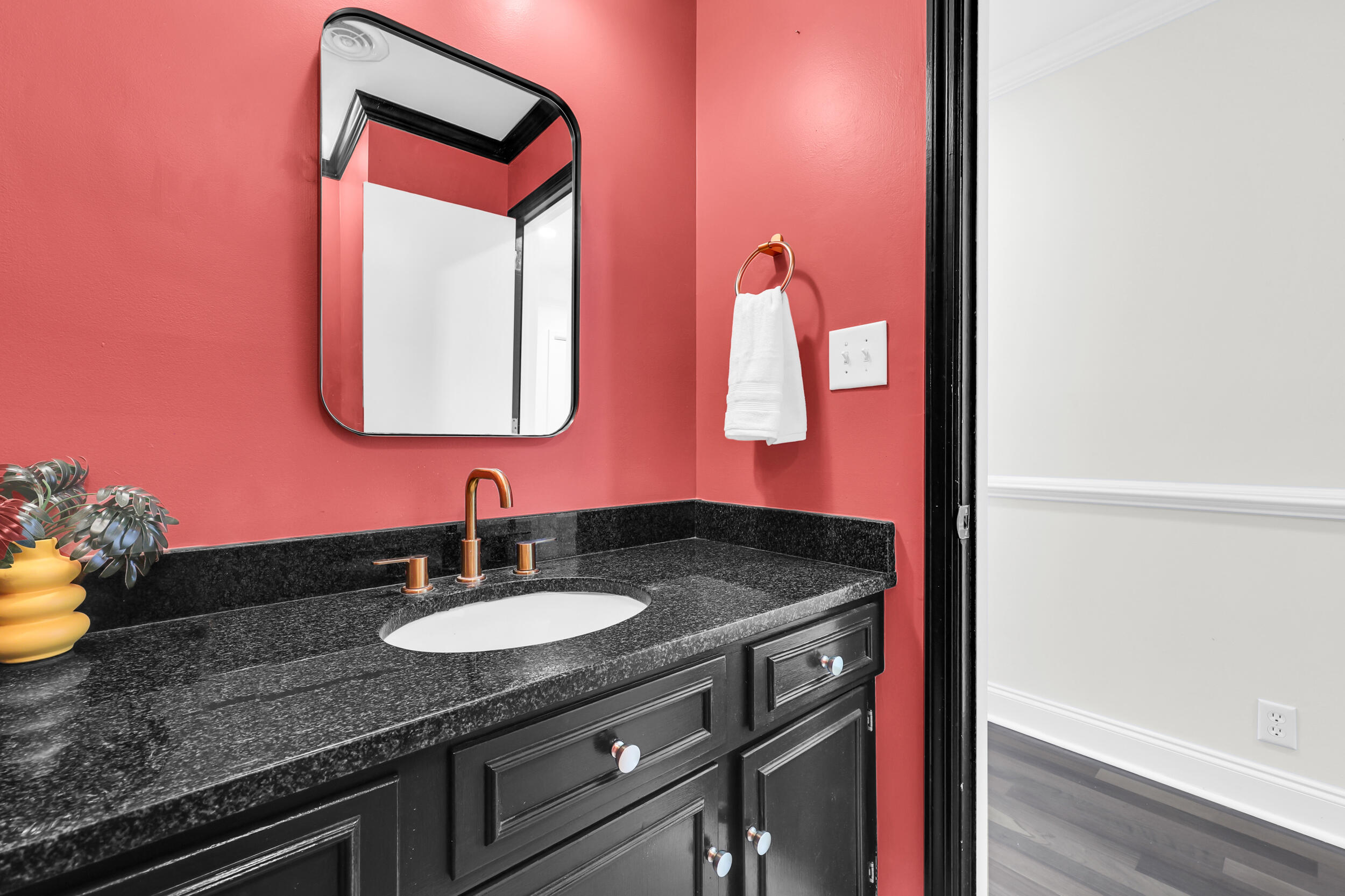 26 Rebellion Road Charleston, SC 29407 - Photo 24 of 47 Powder Room