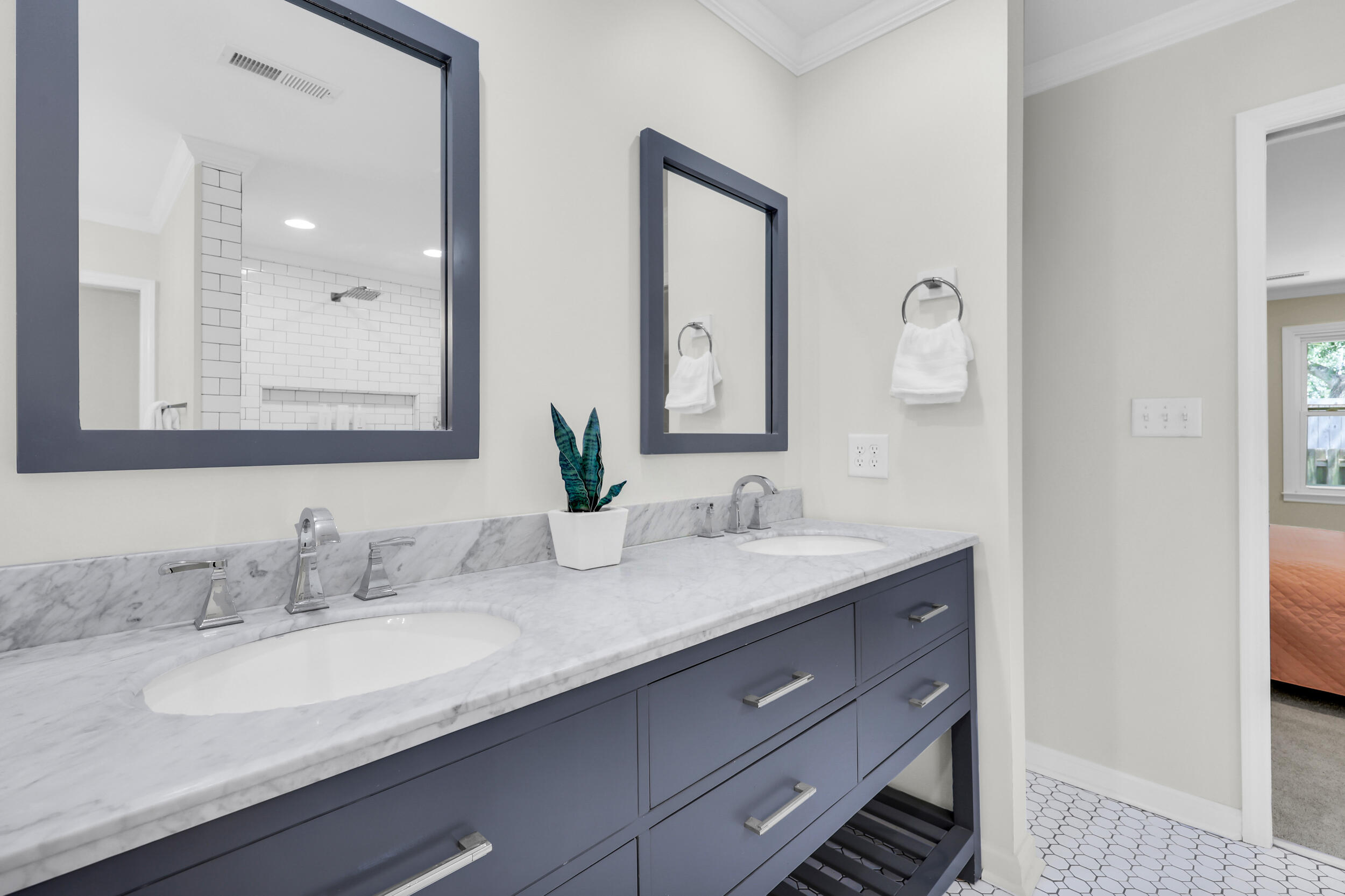 26 Rebellion Road Charleston, SC 29407 - Photo 30 of 47 Dual Vanity