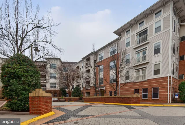$325,000 | 9480 Virginia Center Boulevard, Unit 336, Vienna, VA 22181