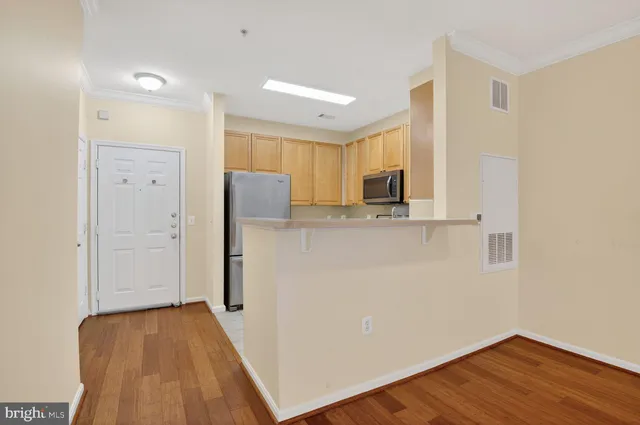 $325,000 | 9480 Virginia Center Boulevard, Unit 336, Vienna, VA 22181