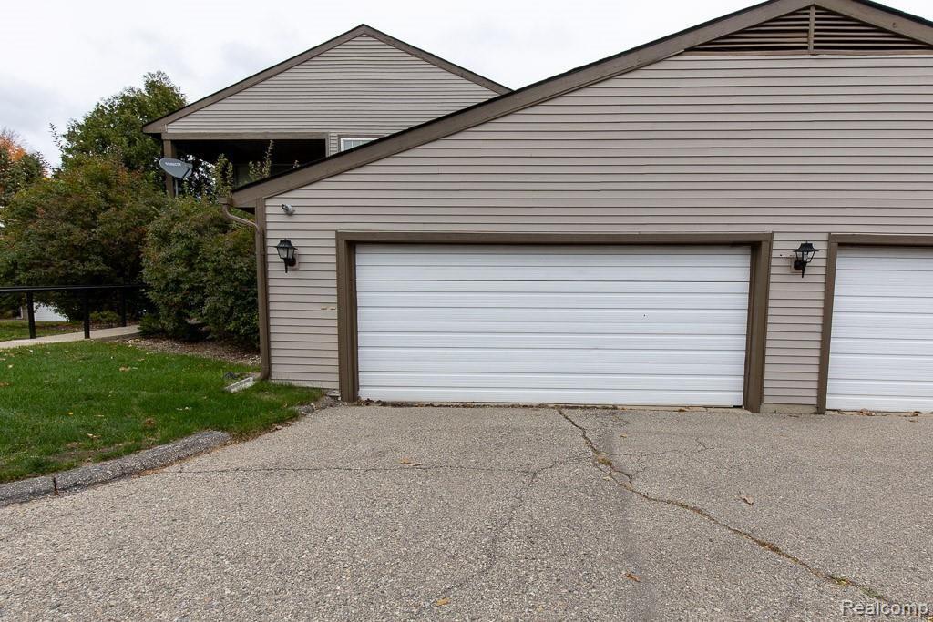 31775 Ridgeside Drive, Unit 22 Farmington Hills, MI 48334 - Photo 39 of 44