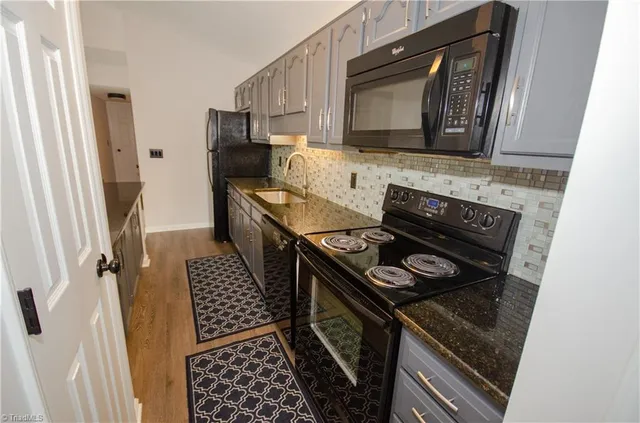 $1,350 | 3701 # 1h Cotswold Terrace, Greensboro, NC 27410