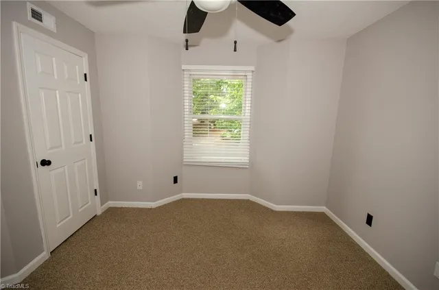 $1,350 | 3701 # 1h Cotswold Terrace, Greensboro, NC 27410