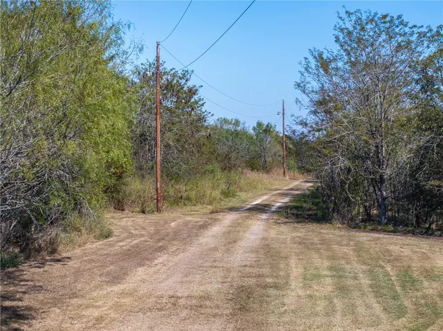 $824,999 | 21 East ( /- 69.227 Acres) Midway Tx 75852, Midway, TX 75852