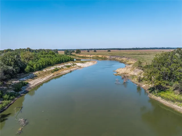 $824,999 | 21 East ( /- 69.227 Acres) Midway Tx 75852, Midway, TX 75852