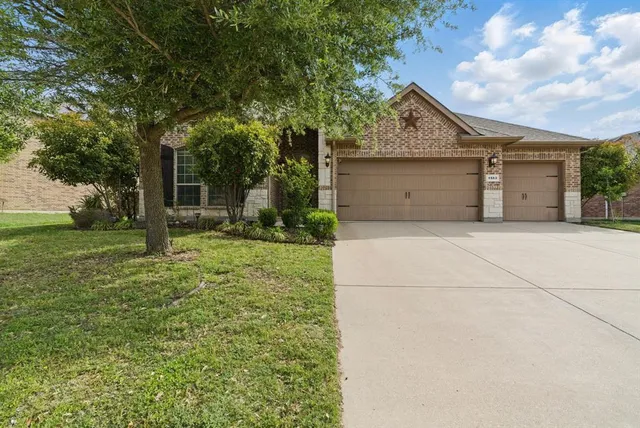 $378,500 | 1553 Salado Trail, Weatherford, TX 76087