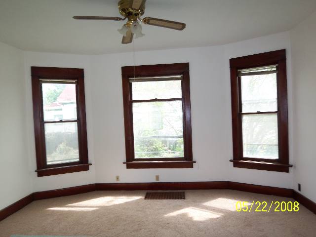 3010 Rockingham Road Davenport, IA 52802 - Photo 2 of 7 Gallery Image 2