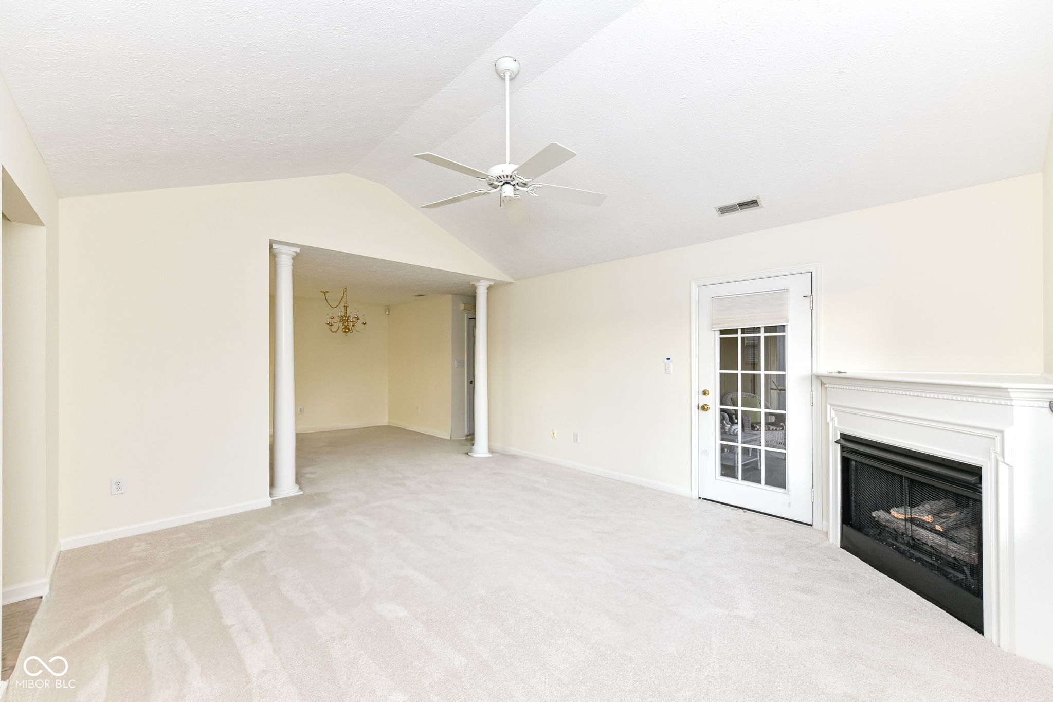 11139 Tisbury Court Fishers, IN 46038 - Photo 9 of 42