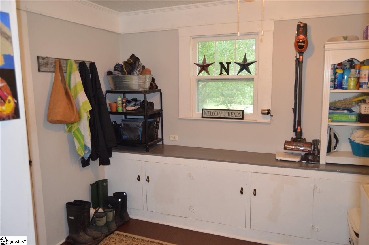 5463 Locust Hill Road Travelers Rest, SC 29690 - Photo 3 of 32