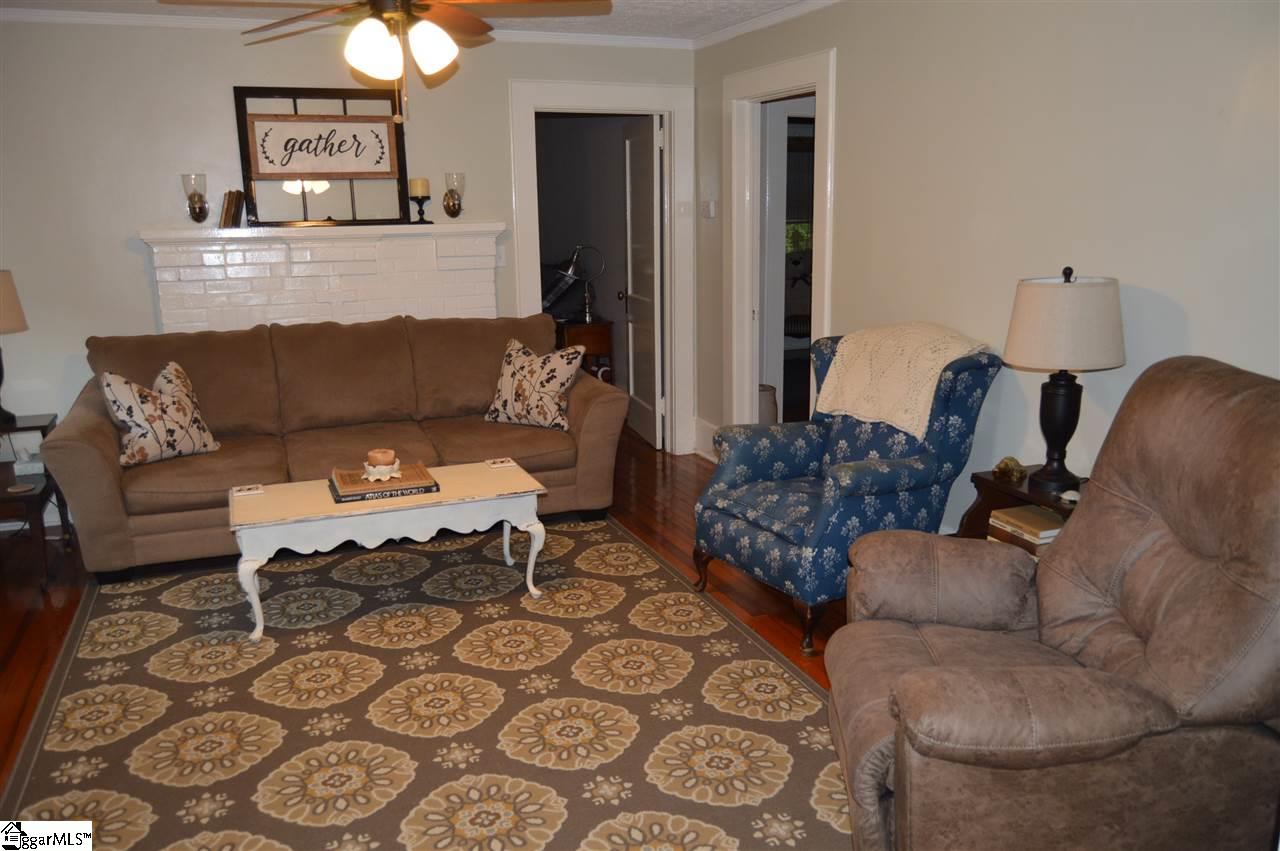 5463 Locust Hill Road Travelers Rest, SC 29690 - Photo 8 of 32