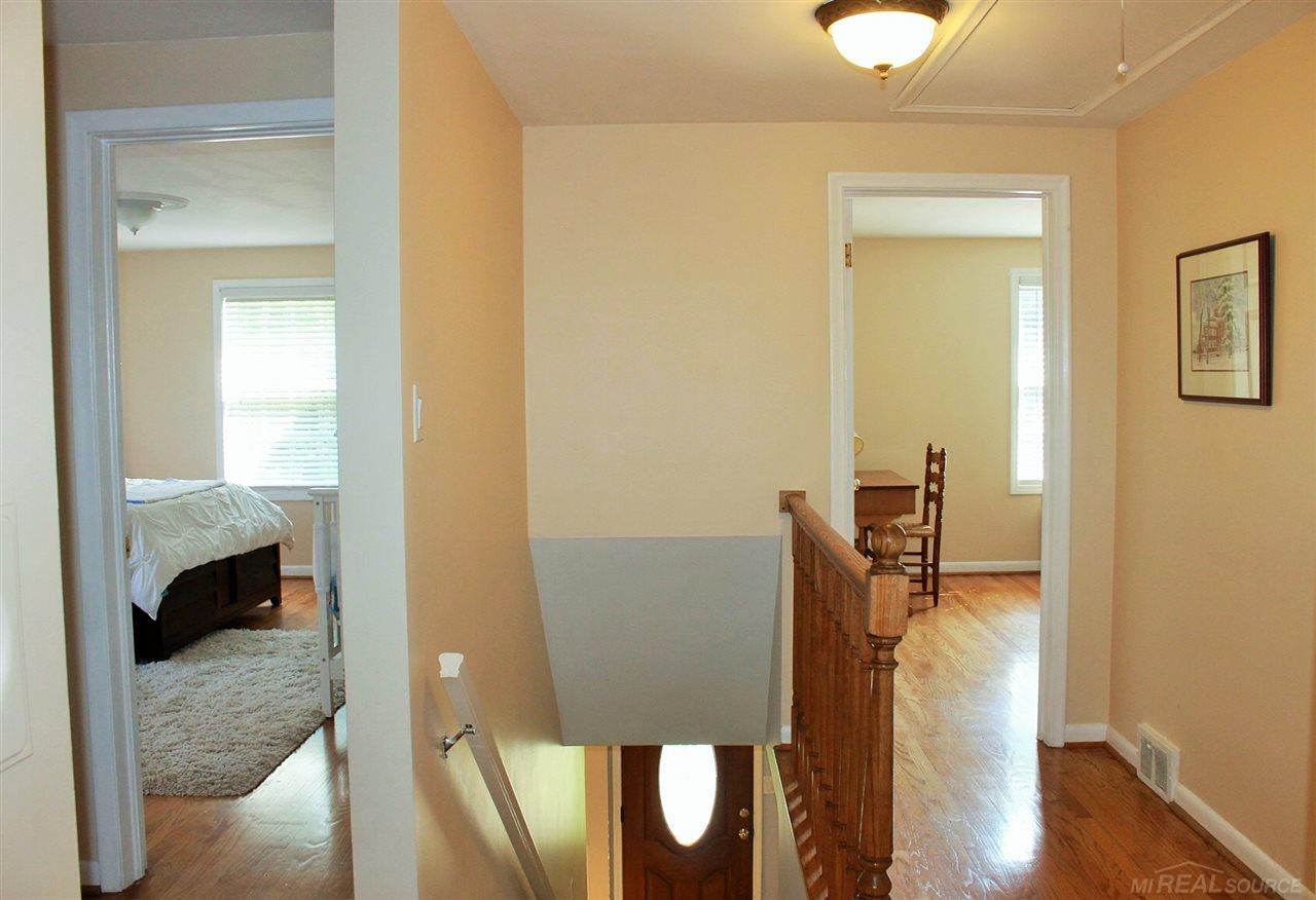 1205 Whittier Road Grosse Pointe, MI 48230 - Photo 48 of 73 31328037-47.JPG
