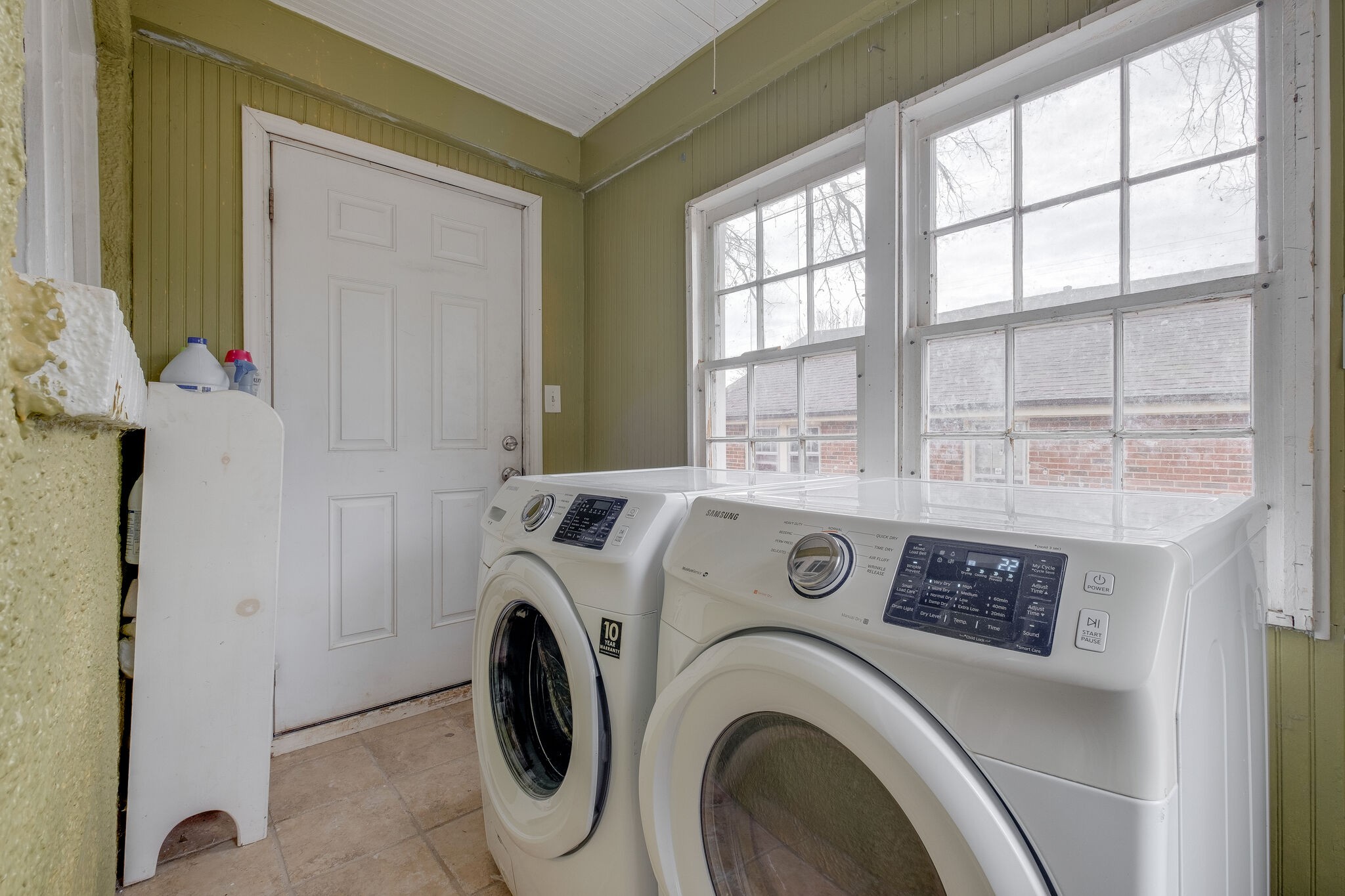 205 Forest Park Road Madison, TN 37115 - Photo 22 of 26 a utility room with dryer and washer