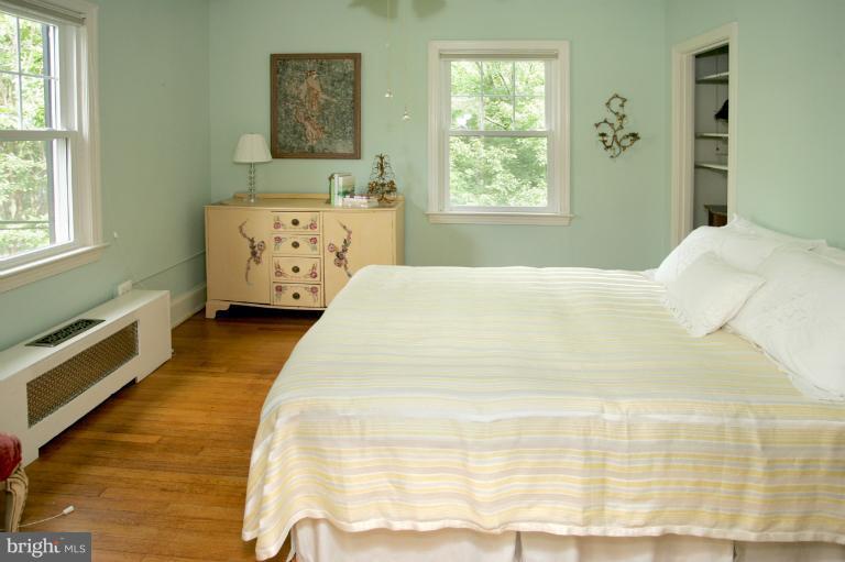 6920 Piney Branch Road Northwest Washington, DC 20012 - Photo 20 of 29 Second light filled bedroom