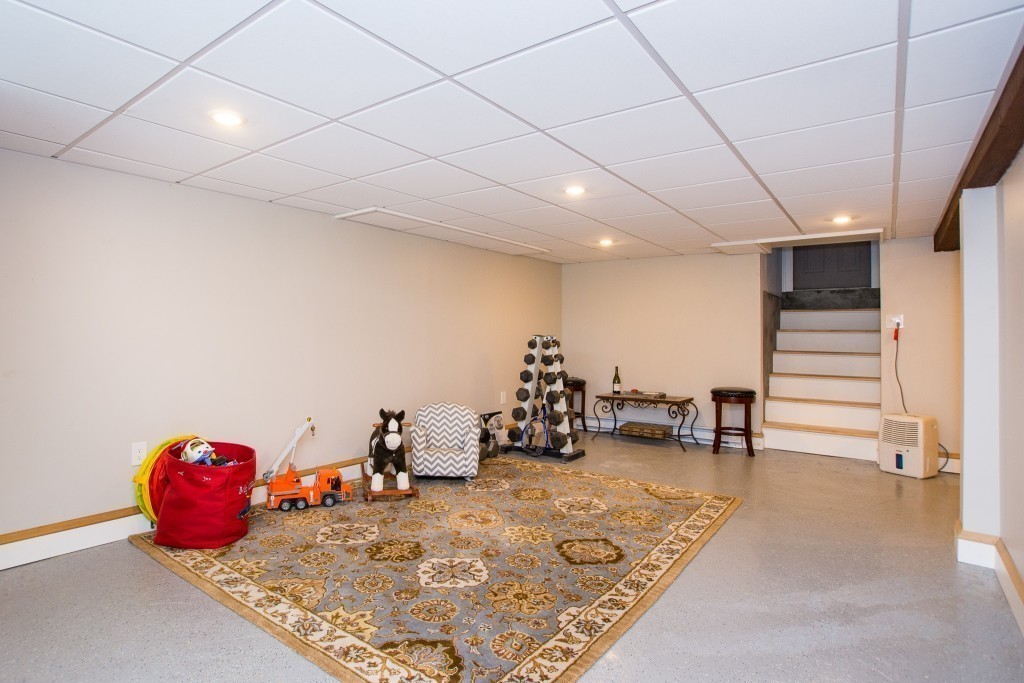 58 Brookfield Road Winthrop, MA 02152 - Photo 22 of 30 Gallery Image 22