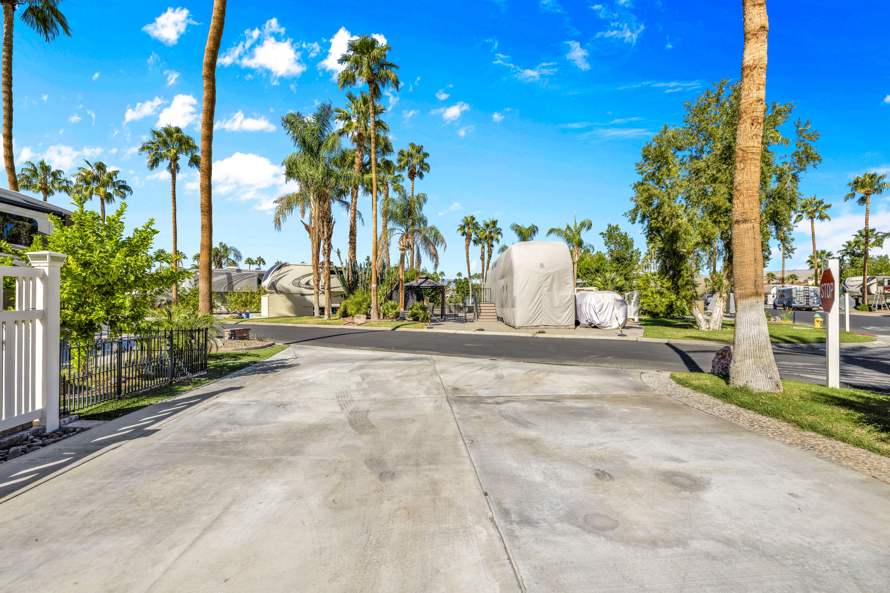 69411 Ramon Road, Unit 1011 Cathedral City, CA 92234 - Photo 11 of 46 a view of street with tall buildings