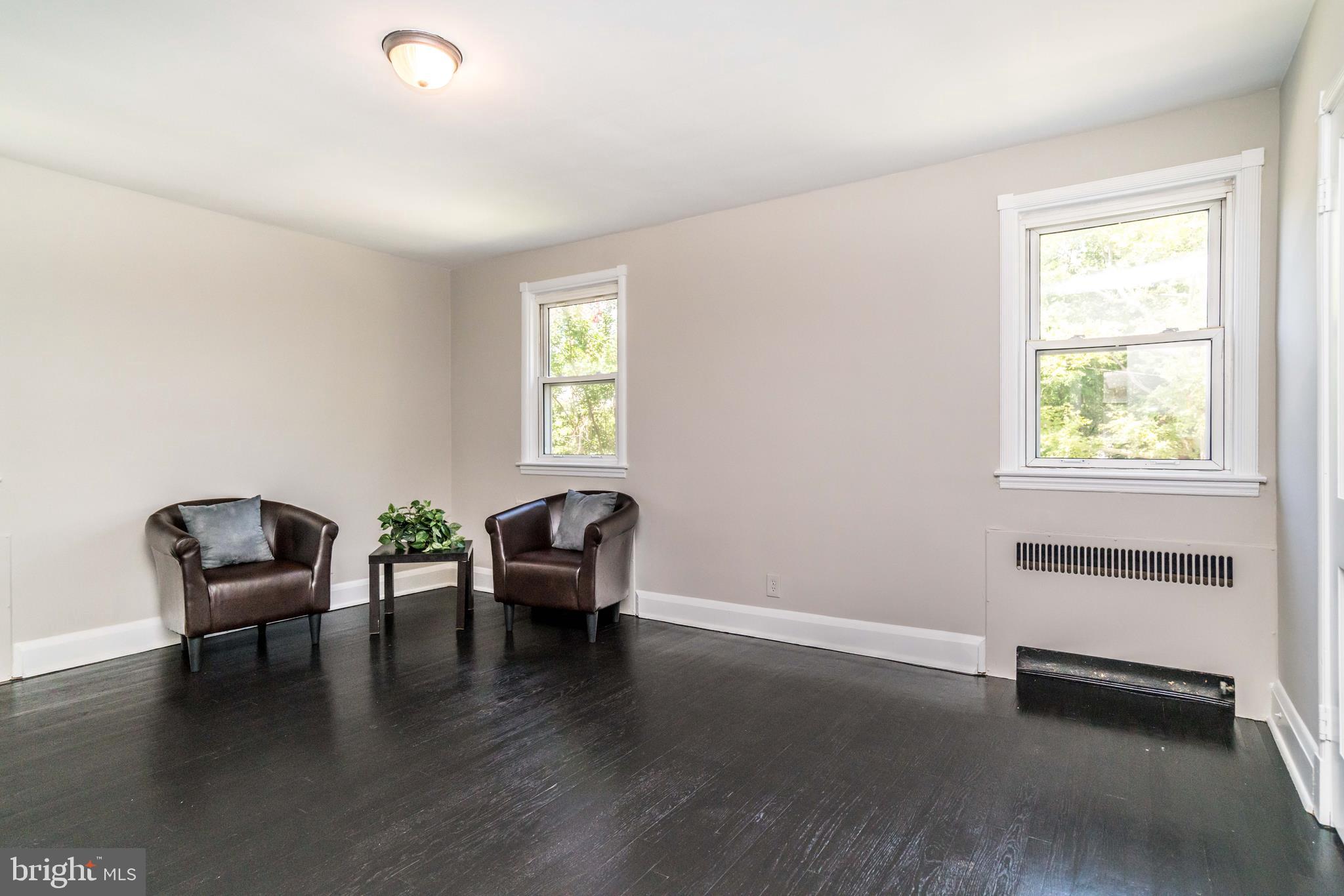 59 Murdock Road Baltimore, MD 21212 - Photo 21 of 35 Living Room- Unit B