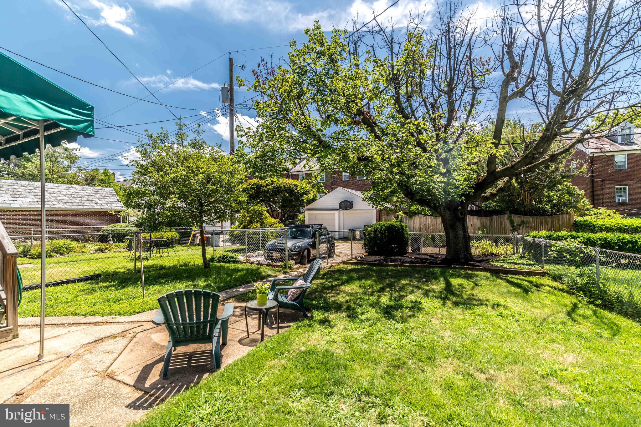 59 Murdock Road Baltimore, MD 21212 - Photo 32 of 35 Side yard w/privacy fence