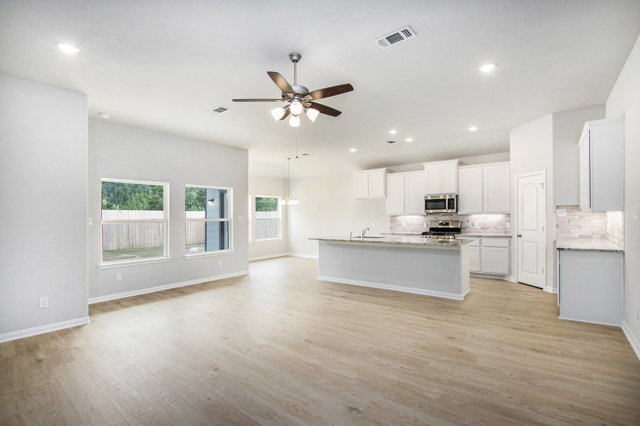 4337 Ellison Street Bay City, TX 77414 - Photo 10 of 34
