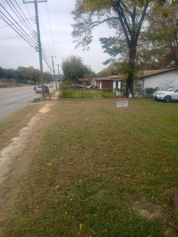 4103 South Marsalis Avenue Dallas, TX 75216 - Photo 4 of 4 a view of a lake with houses
