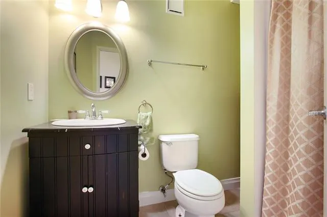 $2,750 | 920 Poeyfarre Street, Unit 301, New Orleans, LA 70130