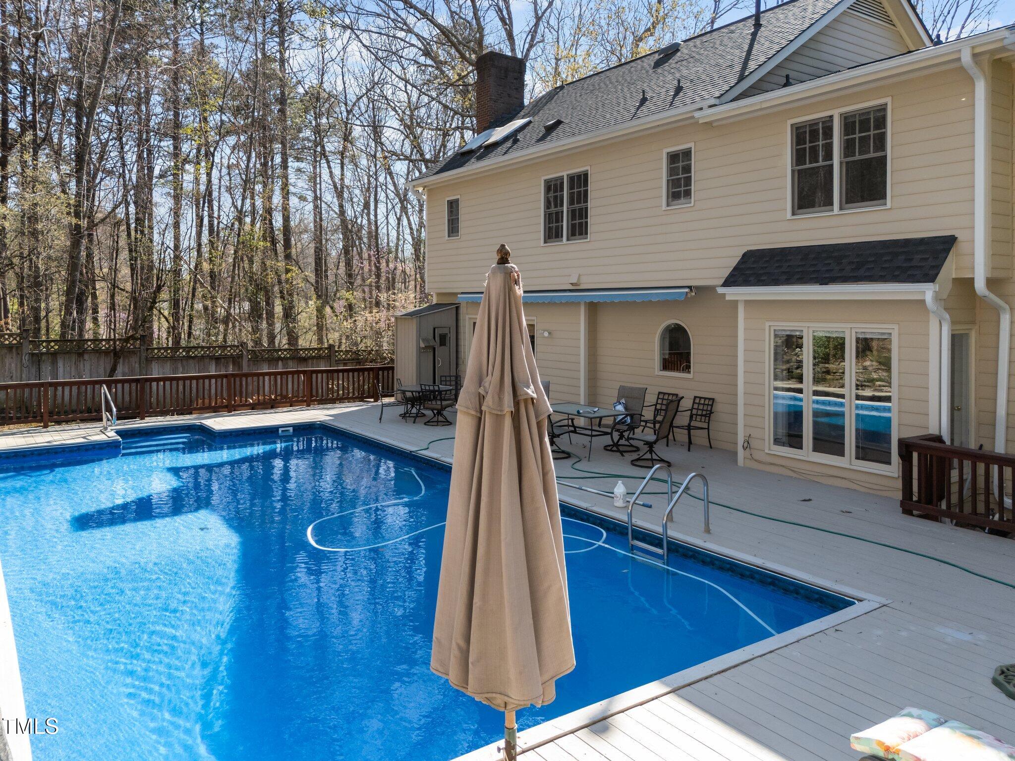 5122 Berkeley Street Raleigh, NC 27612 - Photo 33 of 39 36-web-or-mls-DJI_20250327161413_0180_D