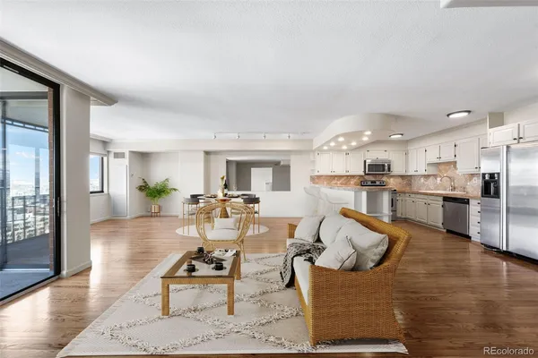 $3,500 | 1551 Larimer Street, Unit 2203, Denver, CO 80202