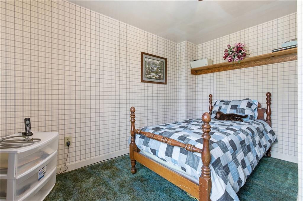 45 West Willock Road Pittsburgh, PA 15227 - Photo 22 of 26 3rd bedroom