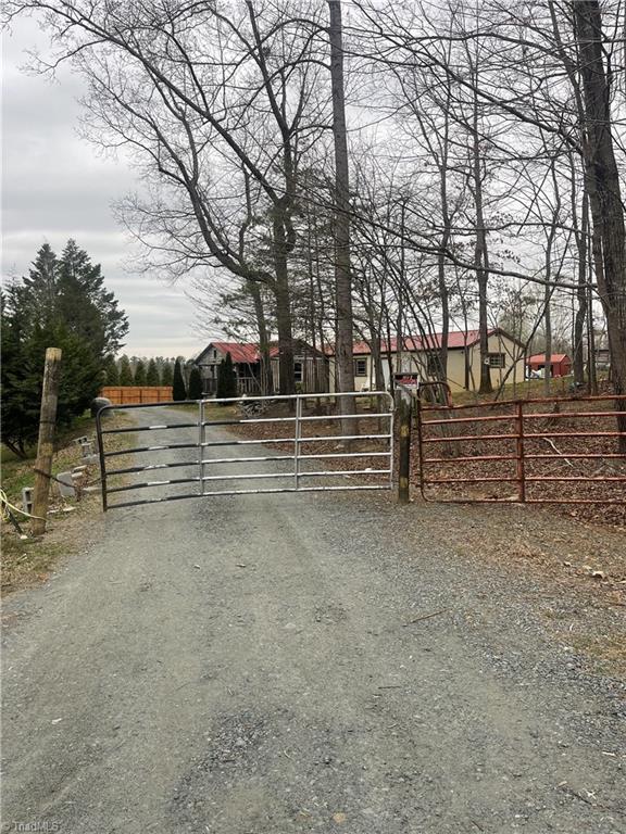 2075 Griffin Road Rural Hall, NC 27045 - Photo 4 of 12